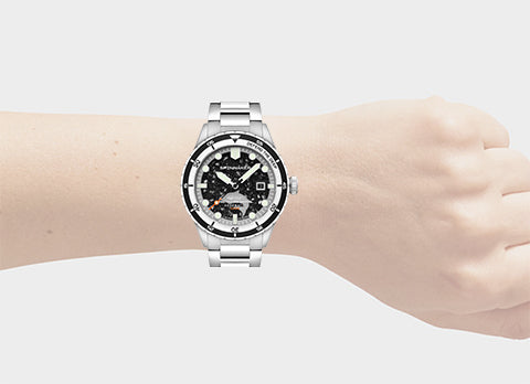 Sharks | Hass Automatic 4Ocean Limited Edition – Spinnaker Watches
